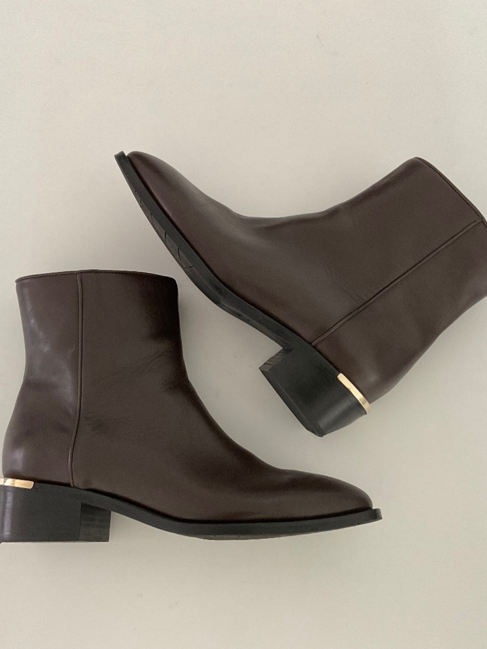 AQUATALIA Fin Leather Bootie in Midnight Brown Size 8 EXCELLENT CONDITION - Picture 4 of 13